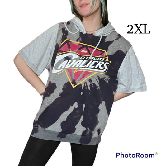 Cleveland Cavaliers hooded tshirt